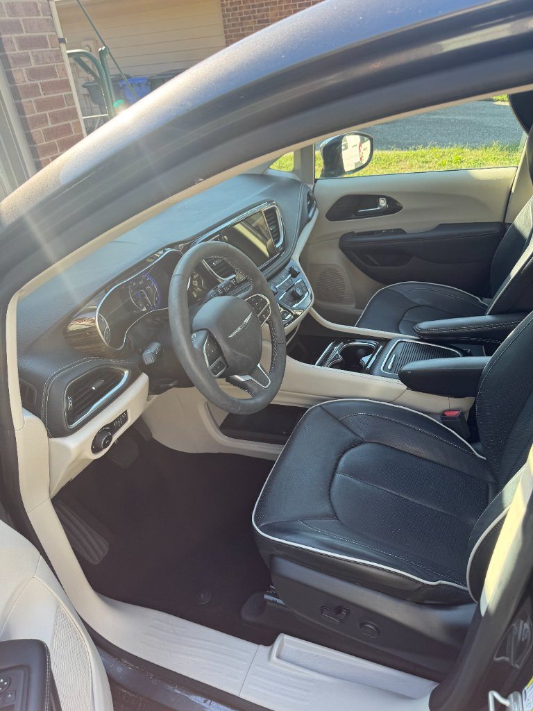 Minivan front seats after an interior deep clean in Lexington